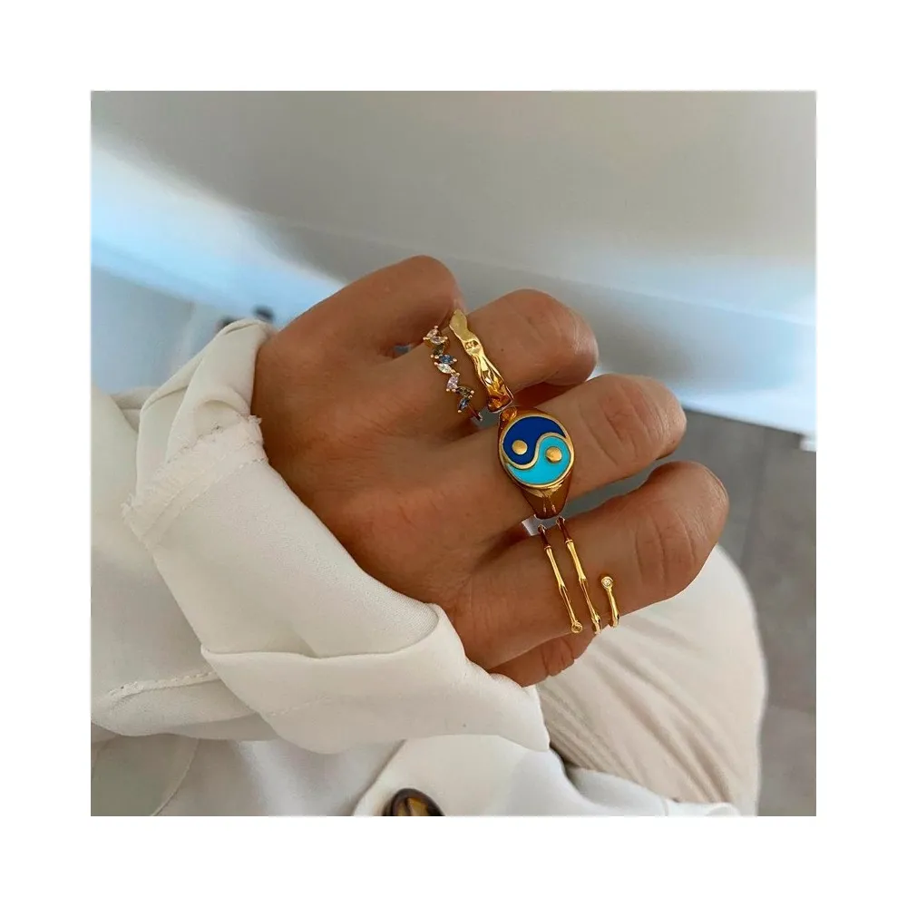 Anillo Ramita con Circonitas Oro