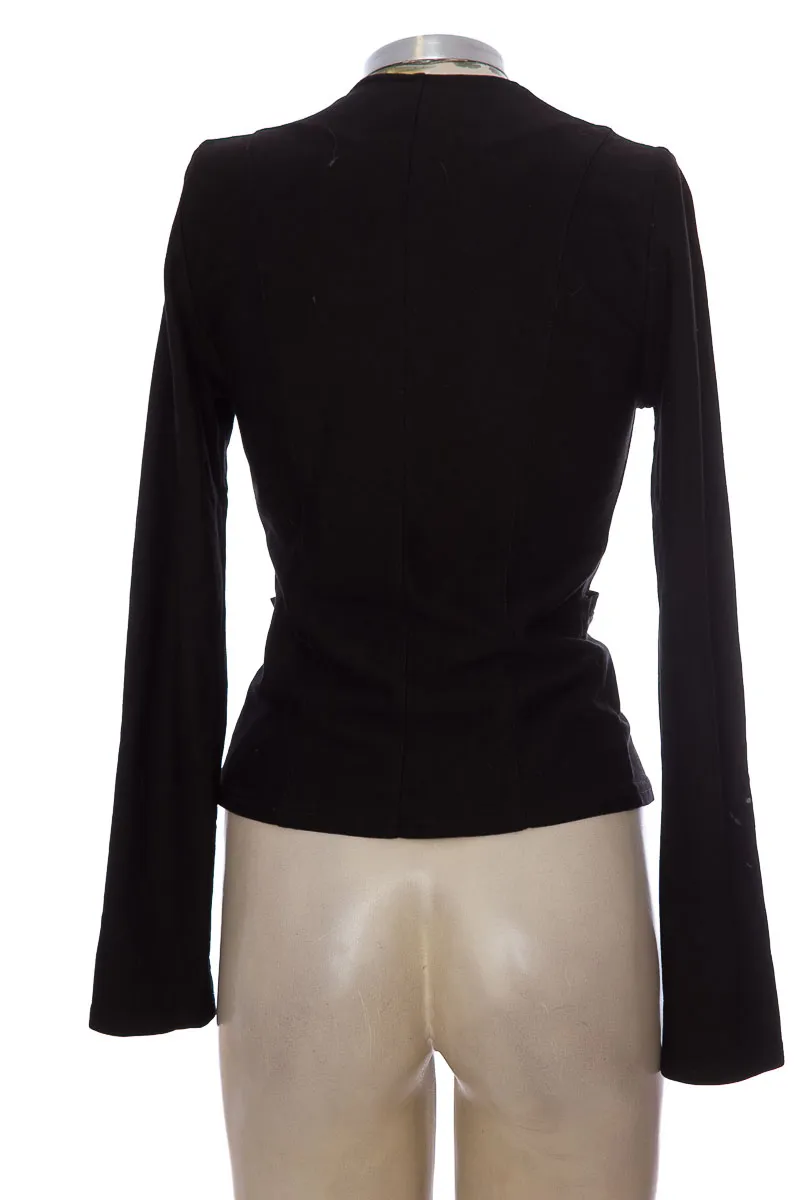 CHAQUETA / ABRIGO COLOR NEGRO  MODA JOVEN
