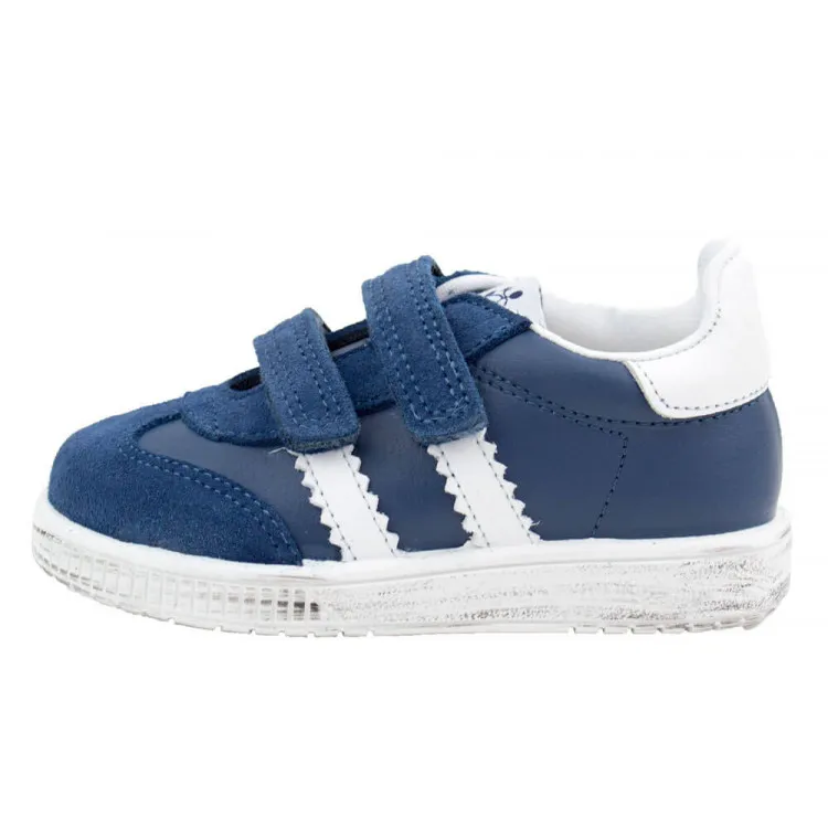 Zapatillas piel desgastadas velcro